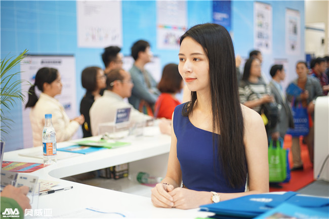 奧威亞錄播霸氣登場！